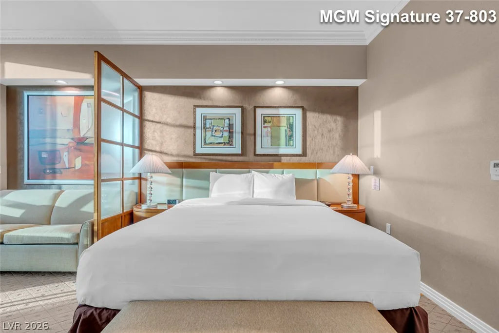 125 Harmon, Las Vegas, NV 89109