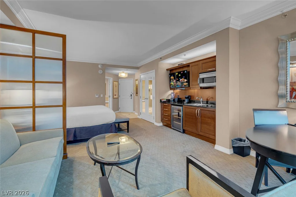 125 Harmon, Las Vegas, NV 89109
