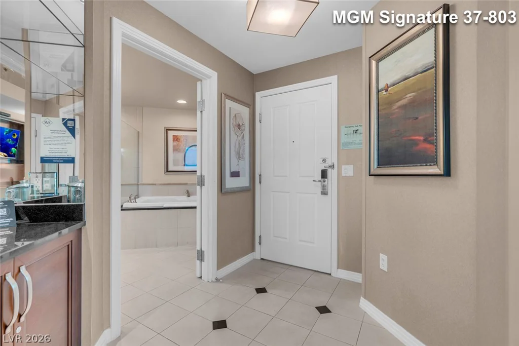 125 Harmon, Las Vegas, NV 89109