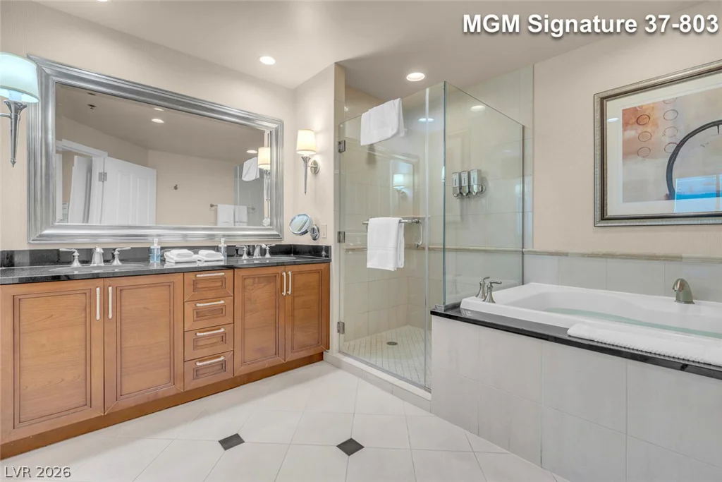 125 Harmon, Las Vegas, NV 89109
