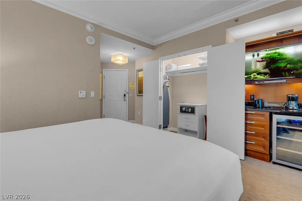 125 Harmon, Las Vegas, NV 89109