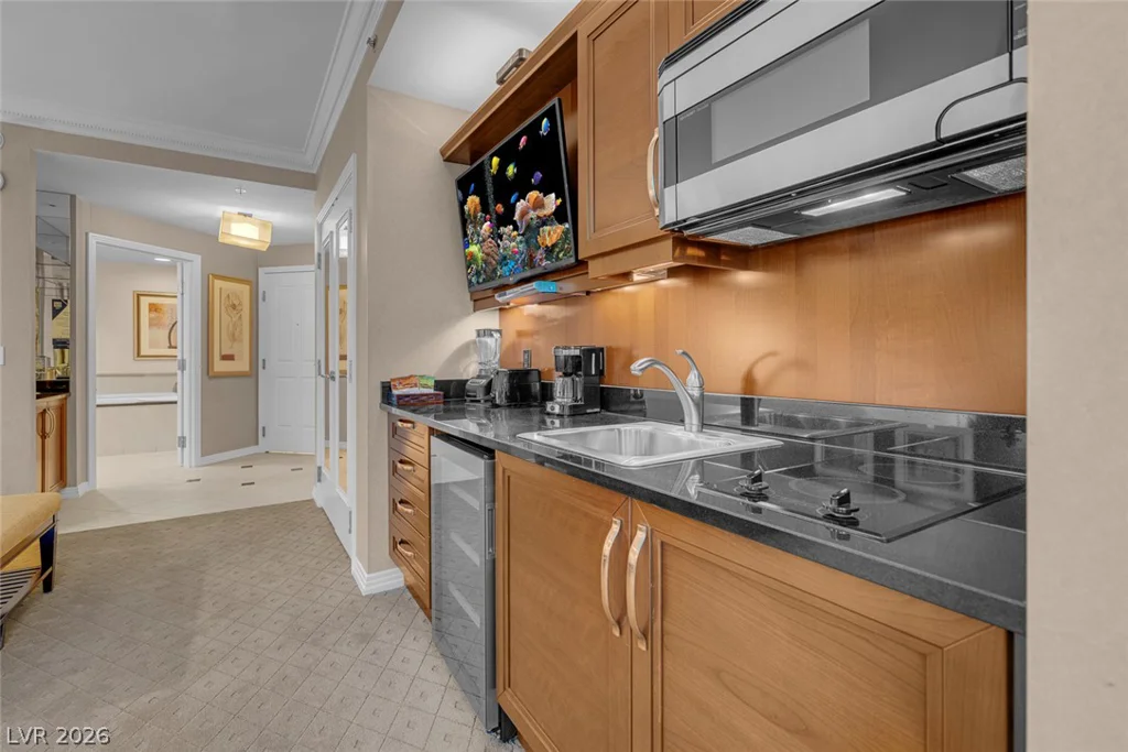 125 Harmon, Las Vegas, NV 89109