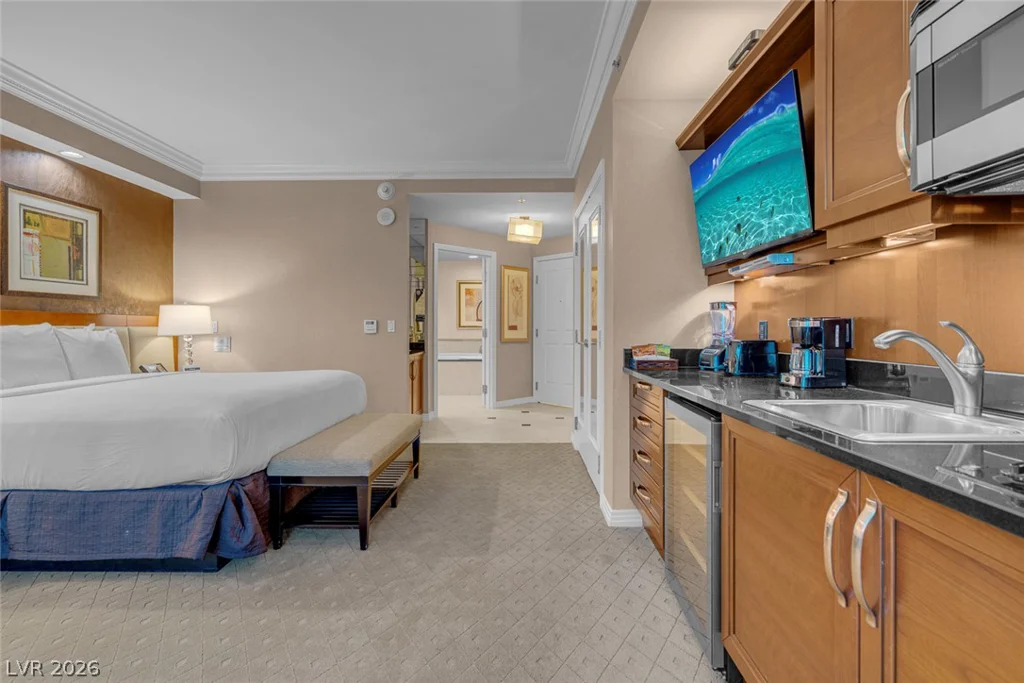 125 Harmon, Las Vegas, NV 89109