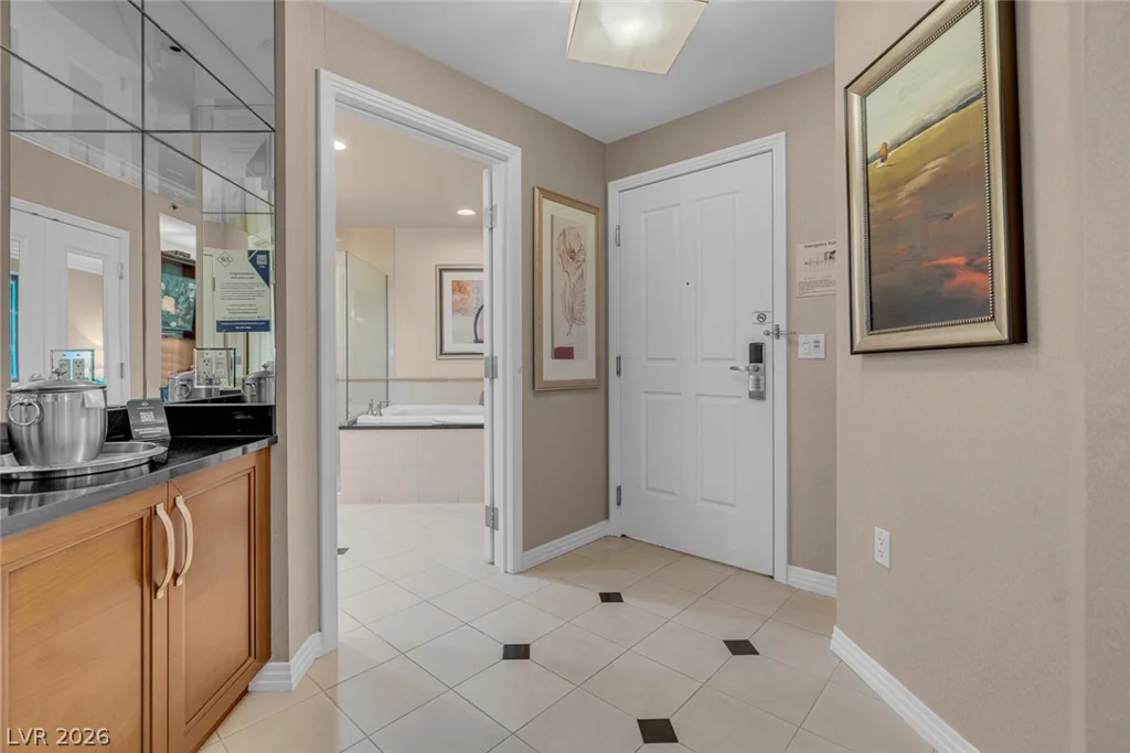 125 Harmon, Las Vegas, NV 89109