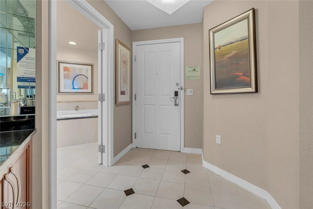 125 Harmon, Las Vegas, NV 89109