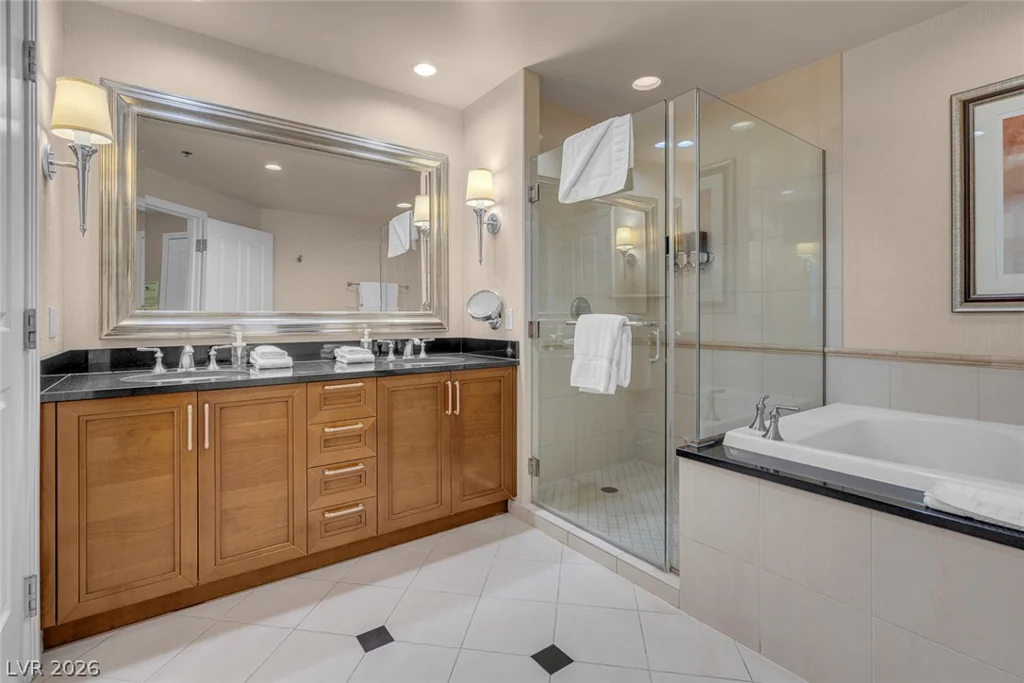 125 Harmon, Las Vegas, NV 89109