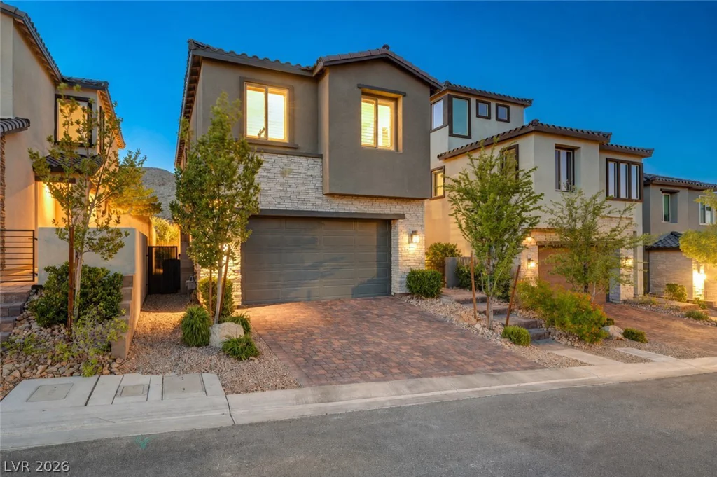 11532 Desert Hollow, Las Vegas, NV 89138