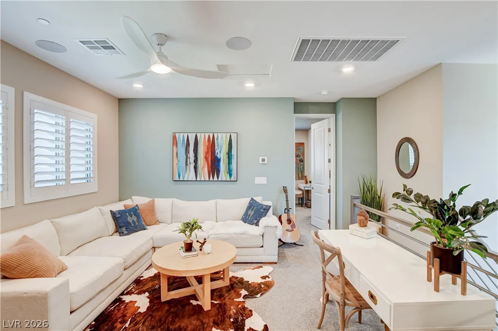 11532 Desert Hollow, Las Vegas, NV 89138