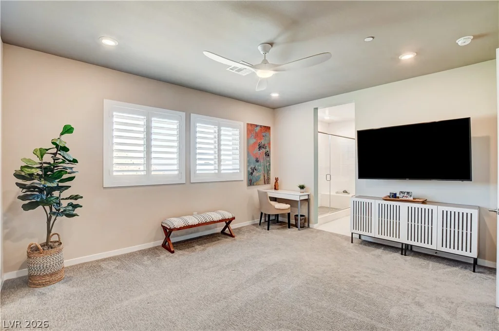 11532 Desert Hollow, Las Vegas, NV 89138