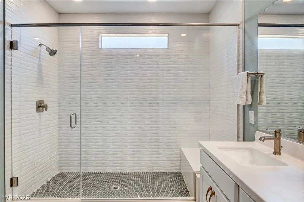11532 Desert Hollow, Las Vegas, NV 89138