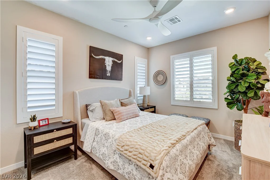 11532 Desert Hollow, Las Vegas, NV 89138