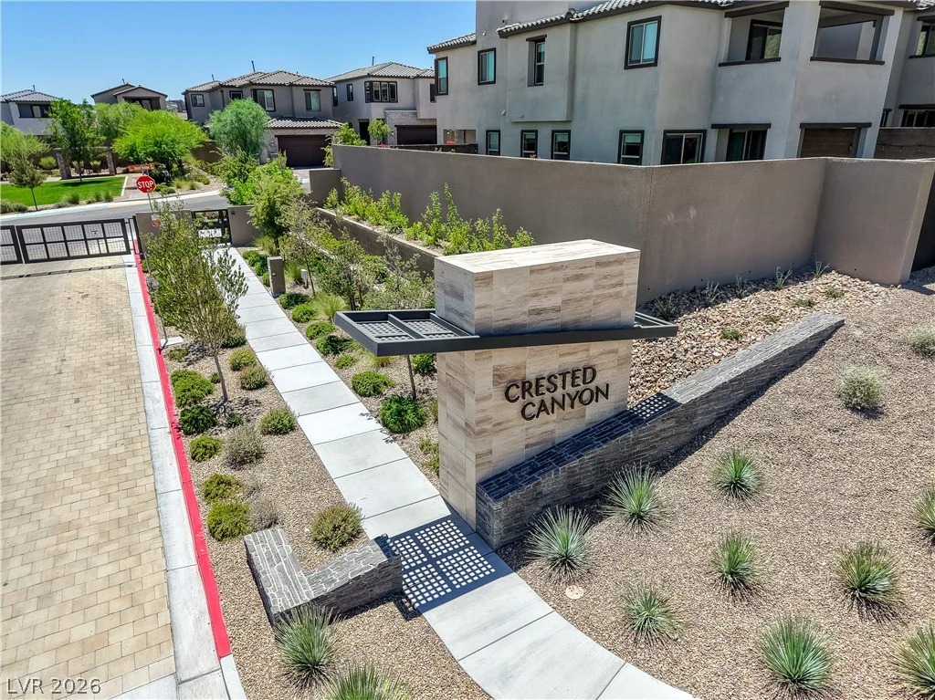 11532 Desert Hollow, Las Vegas, NV 89138