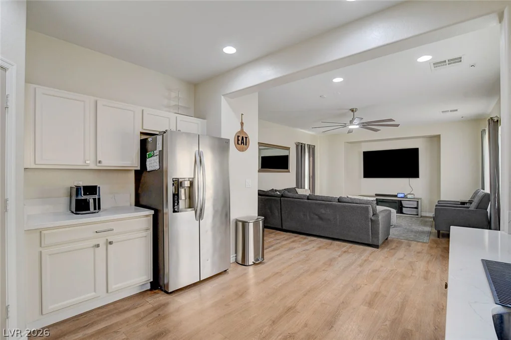 2672 Strichen, Henderson, NV 89044