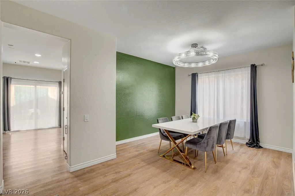2672 Strichen, Henderson, NV 89044