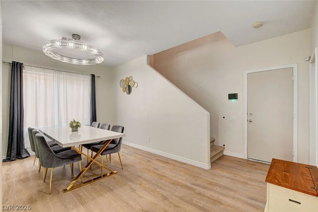 2672 Strichen, Henderson, NV 89044