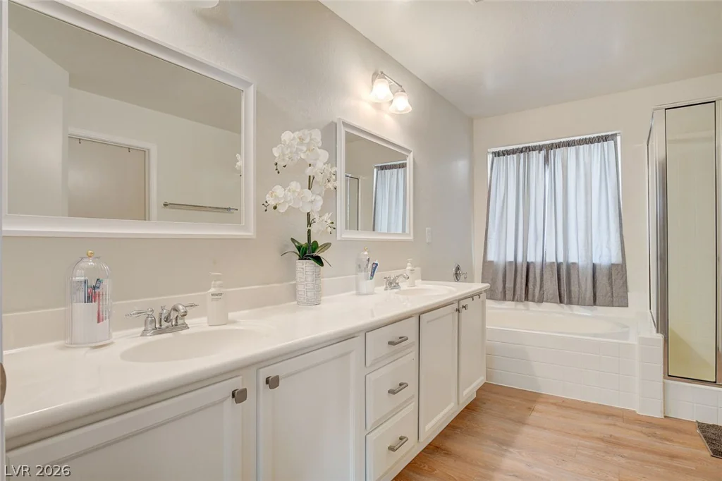 2672 Strichen, Henderson, NV 89044