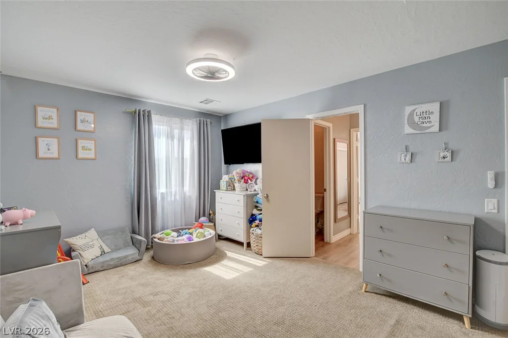 2672 Strichen, Henderson, NV 89044