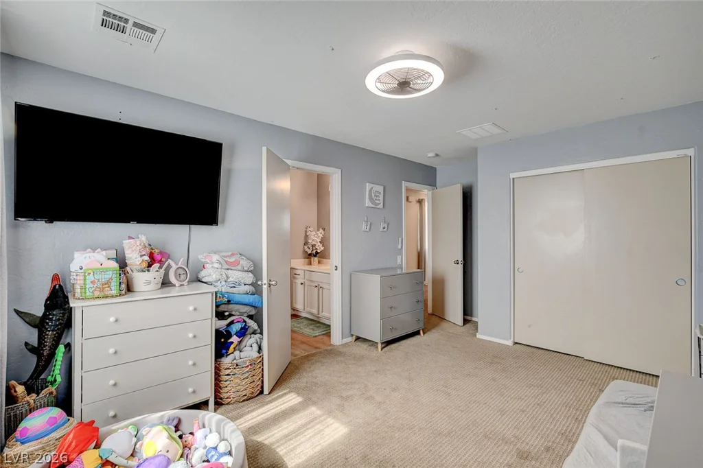 2672 Strichen, Henderson, NV 89044
