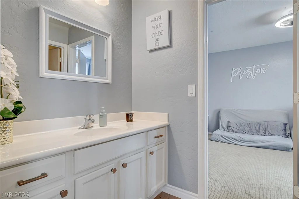 2672 Strichen, Henderson, NV 89044