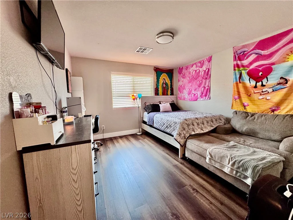 4524 Pointleaf, North Las Vegas, NV 89032