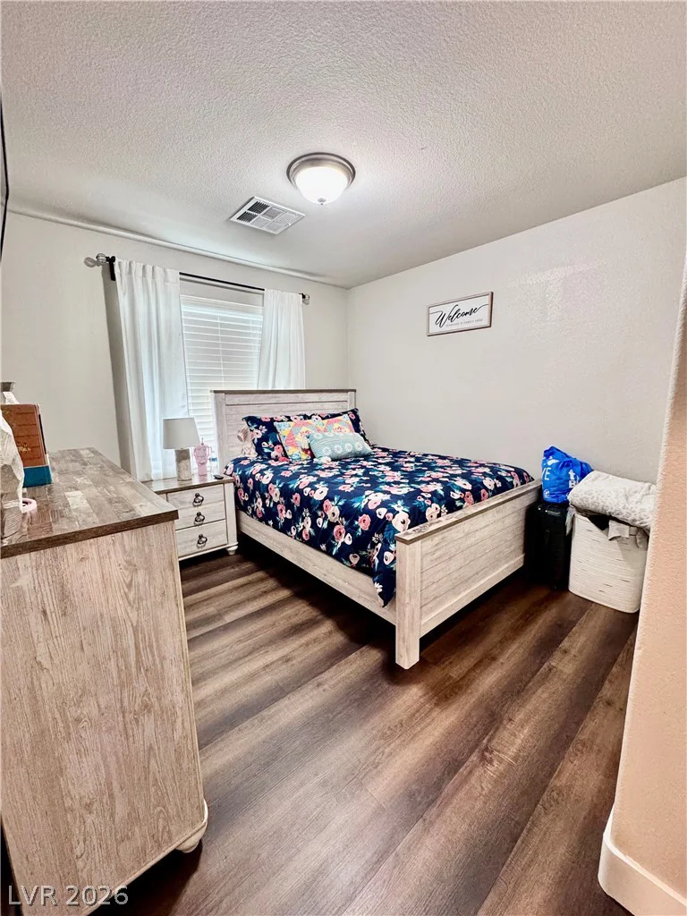 4524 Pointleaf, North Las Vegas, NV 89032