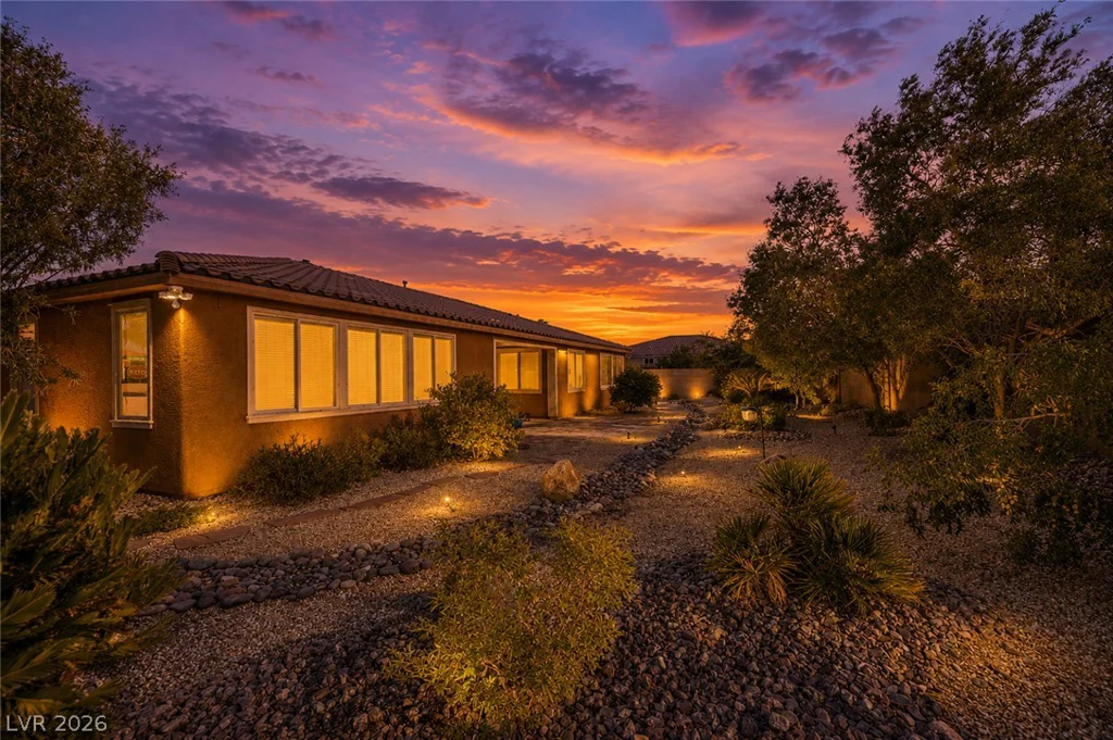 8985 Tomsik, Las Vegas, NV 89113