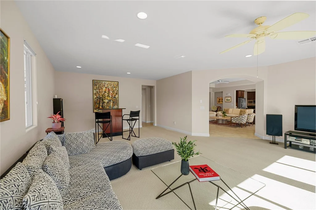 8985 Tomsik, Las Vegas, NV 89113