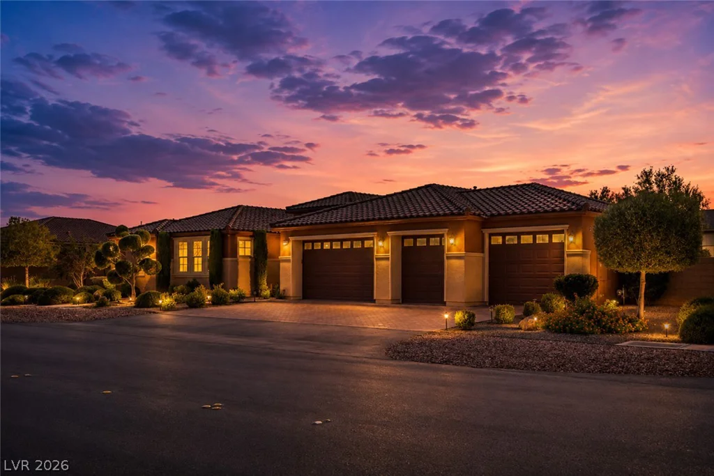 8985 Tomsik, Las Vegas, NV 89113