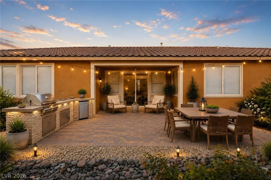 8985 Tomsik, Las Vegas, NV 89113