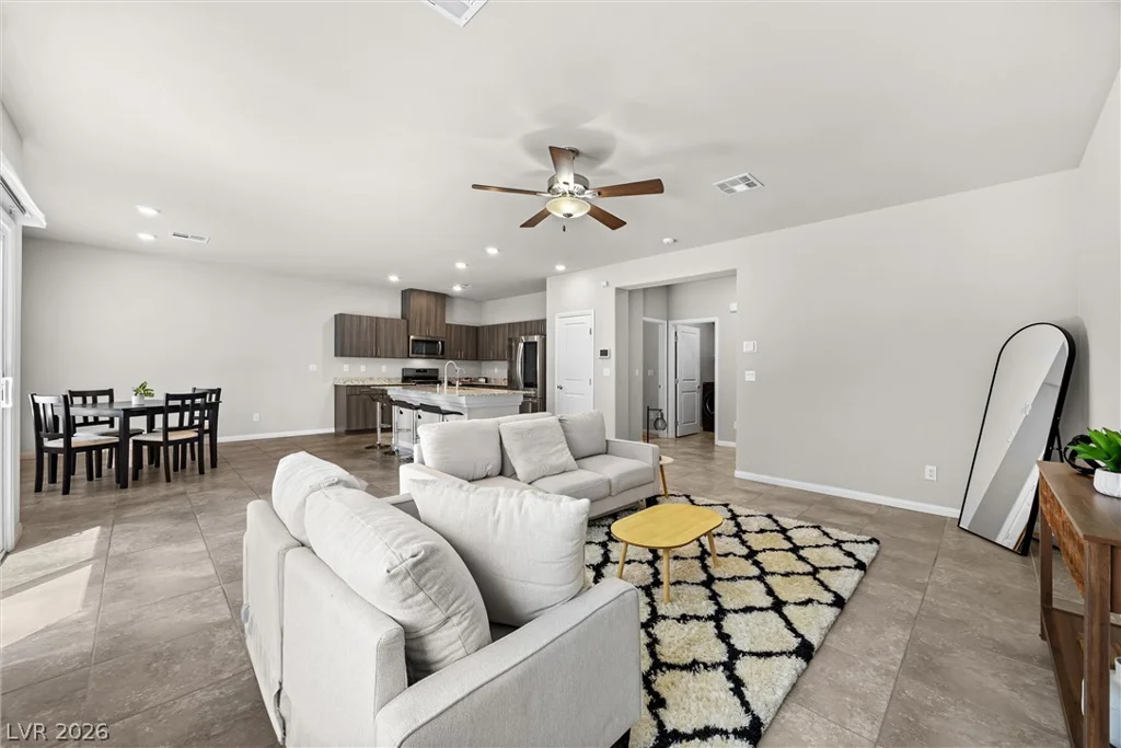 8943 Pelican Point, Las Vegas, NV 89178