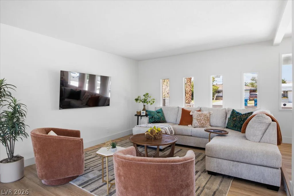 3605 Apache, Las Vegas, NV 89107
