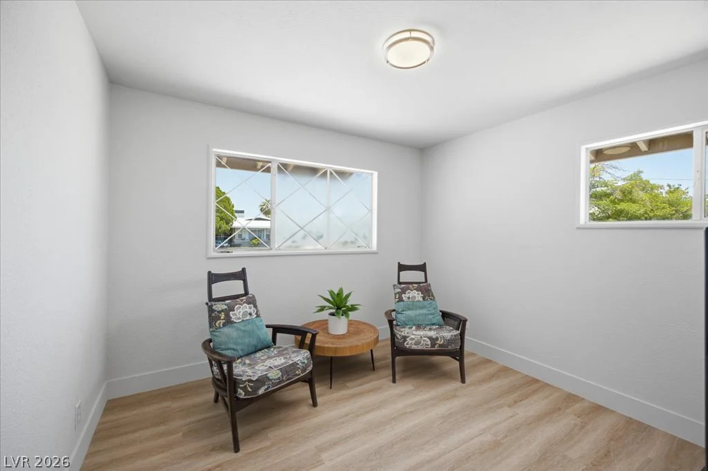 3605 Apache, Las Vegas, NV 89107