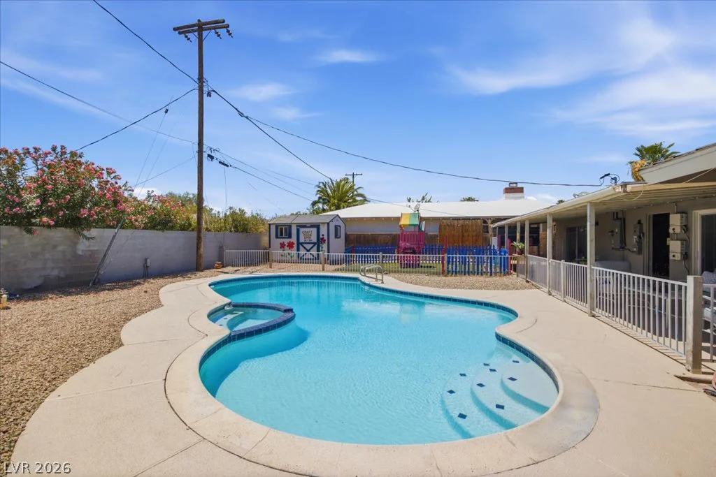 3605 Apache, Las Vegas, NV 89107