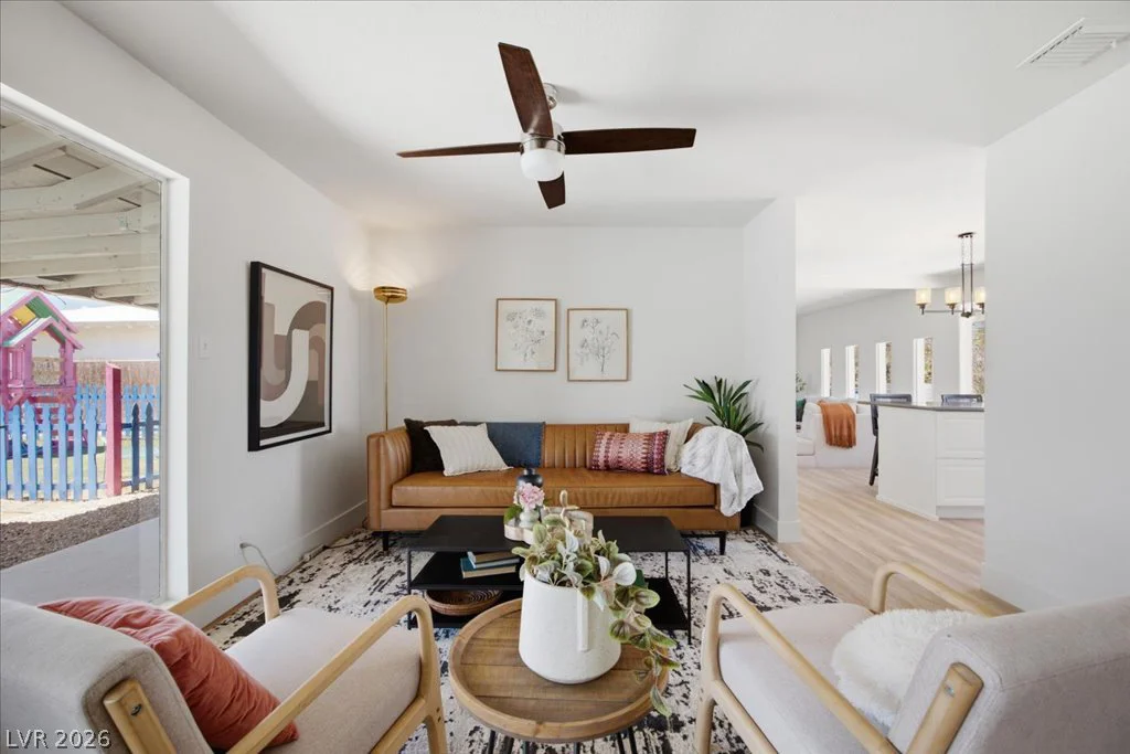 3605 Apache, Las Vegas, NV 89107