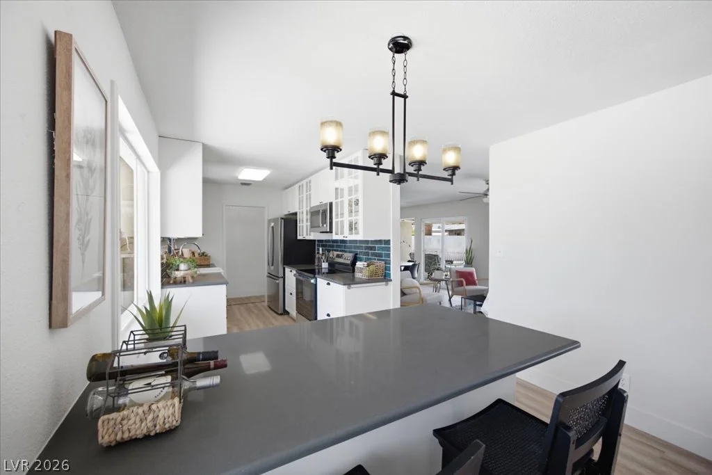 3605 Apache, Las Vegas, NV 89107