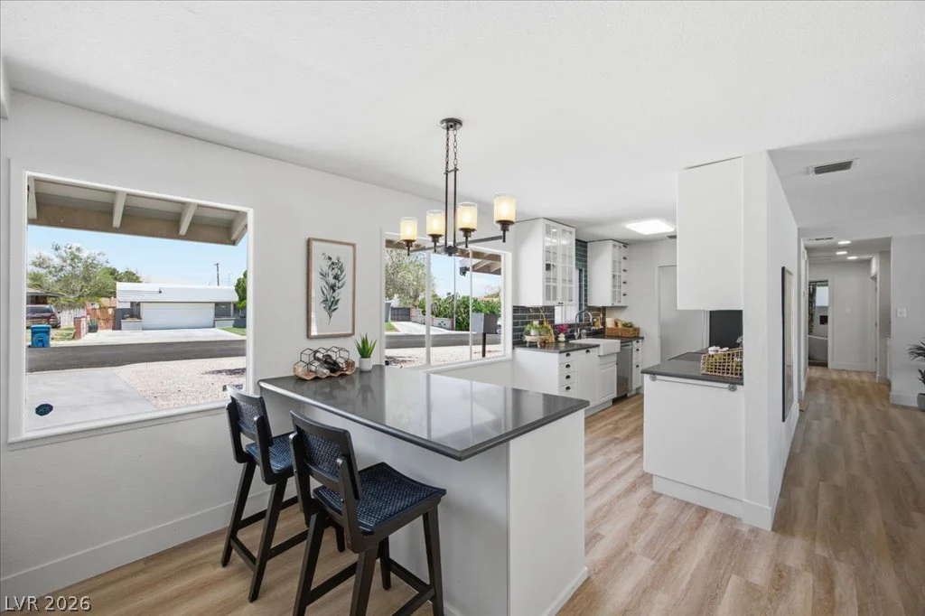 3605 Apache, Las Vegas, NV 89107
