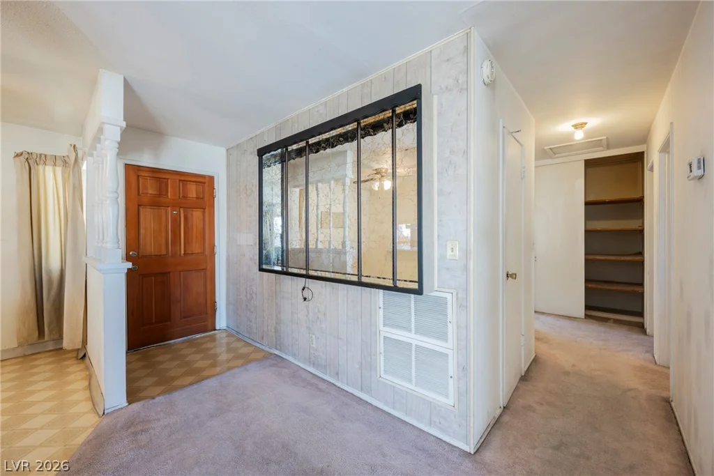 5820 Carmen, Las Vegas, NV 89108
