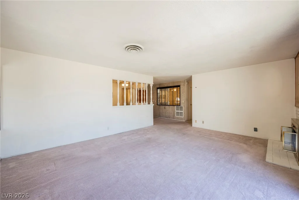 5820 Carmen, Las Vegas, NV 89108
