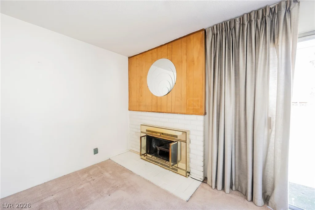 5820 Carmen, Las Vegas, NV 89108