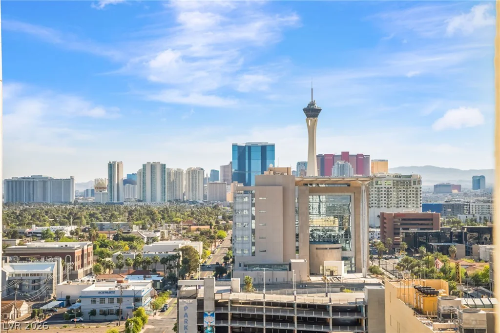 150 LAS VEGAS BLVD N, Las Vegas, NV 89101
