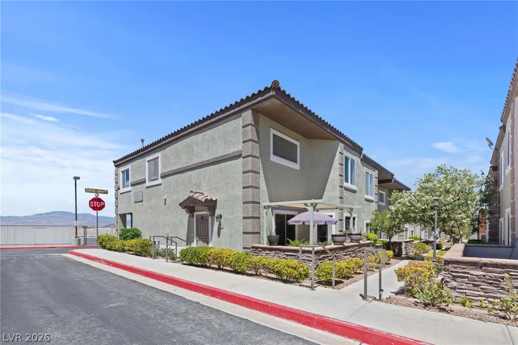 10443 Kitty Joyce, Las Vegas, NV 89129