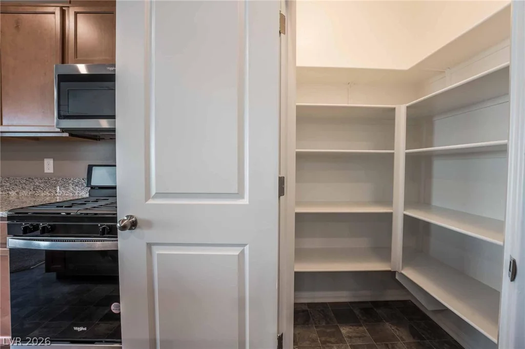 6955 Stone Cactus, North Las Vegas, NV 89086