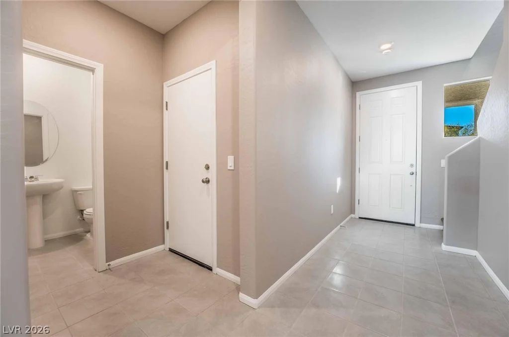 6955 Stone Cactus, North Las Vegas, NV 89086
