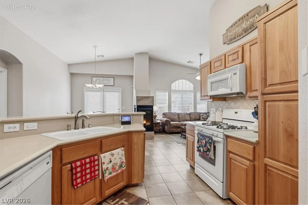 1183 Garretts Bluff, Henderson, NV 89002