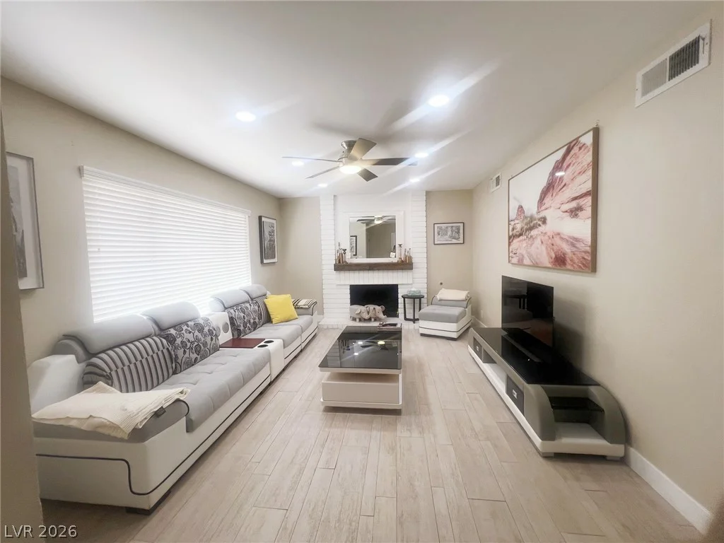4194 Greenpoint, Las Vegas, NV 89147