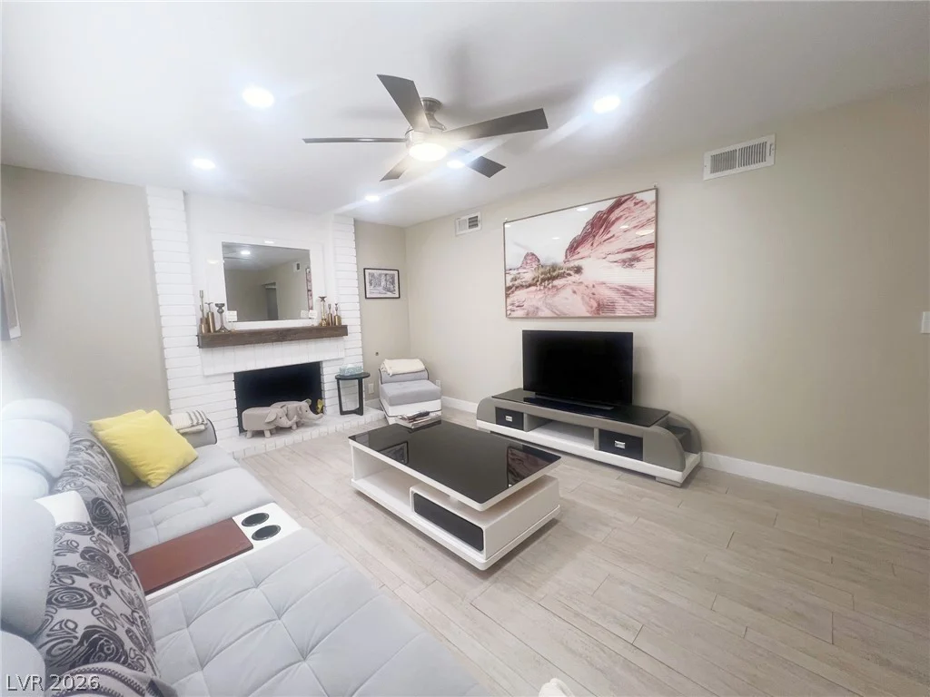 4194 Greenpoint, Las Vegas, NV 89147