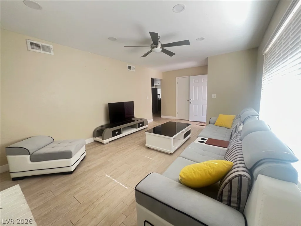 4194 Greenpoint, Las Vegas, NV 89147