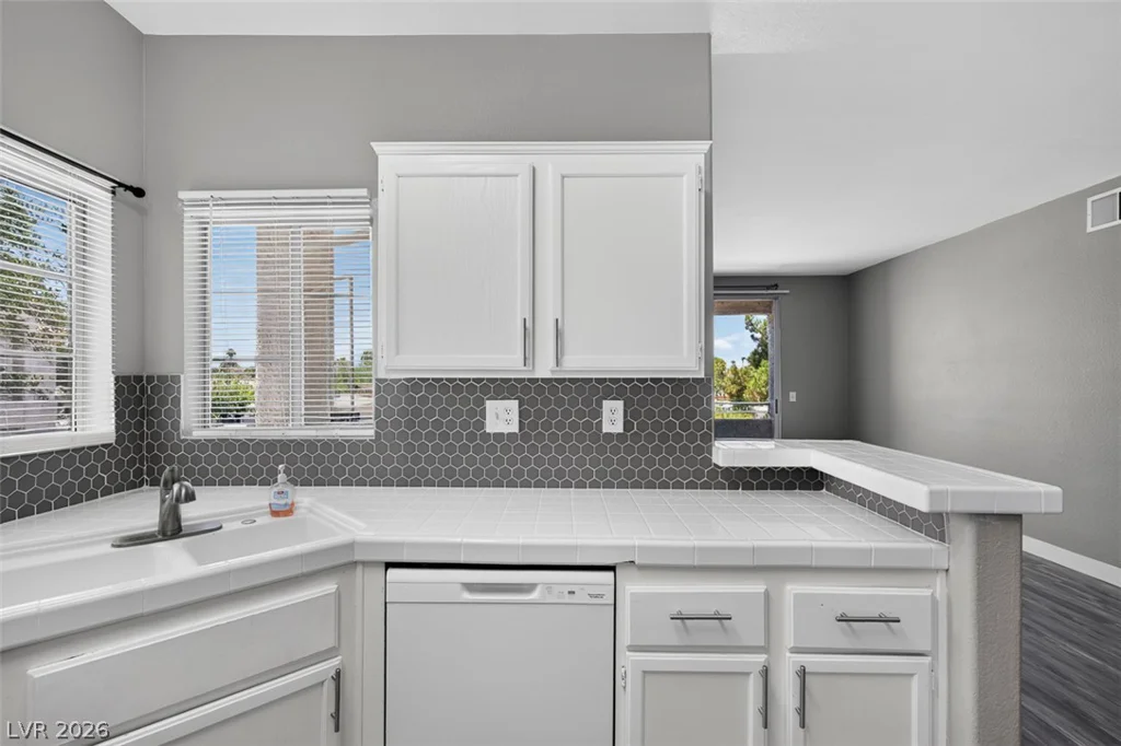 1405 Nellis, Las Vegas, NV 89104