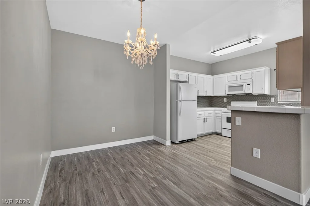 1405 Nellis, Las Vegas, NV 89104