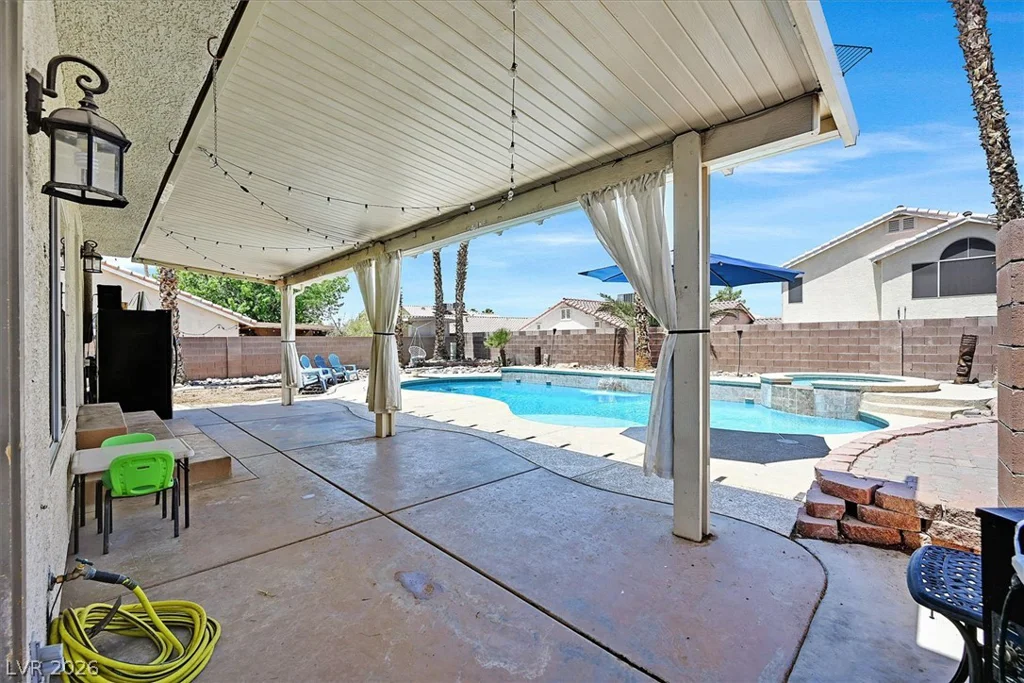 1579 Tangerine Rose, Las Vegas, NV 89142